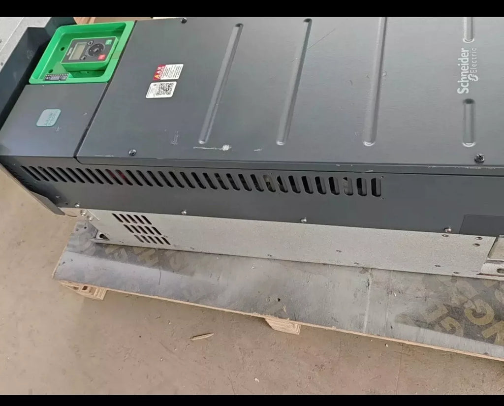 Schneider Electric ATV930D90N4 Variable Frequency Drive 90 kW, 400V - ZYYKZ Test Equipment