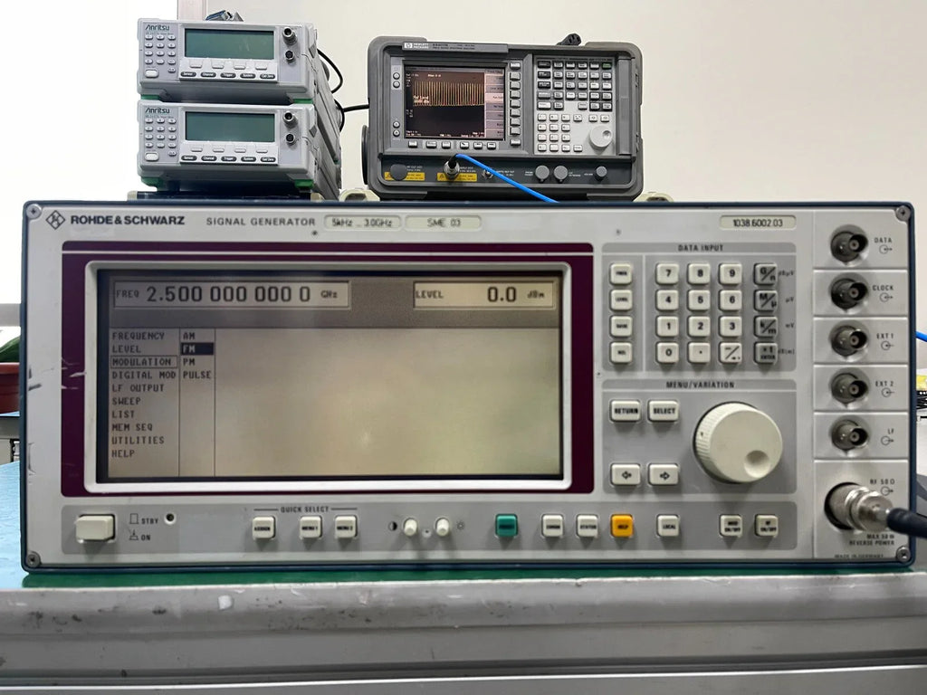 Rohde & Schwarz SME03 RF Signal Generator 5 kHz to 3 GHz - ZYYKZ Test Equipment