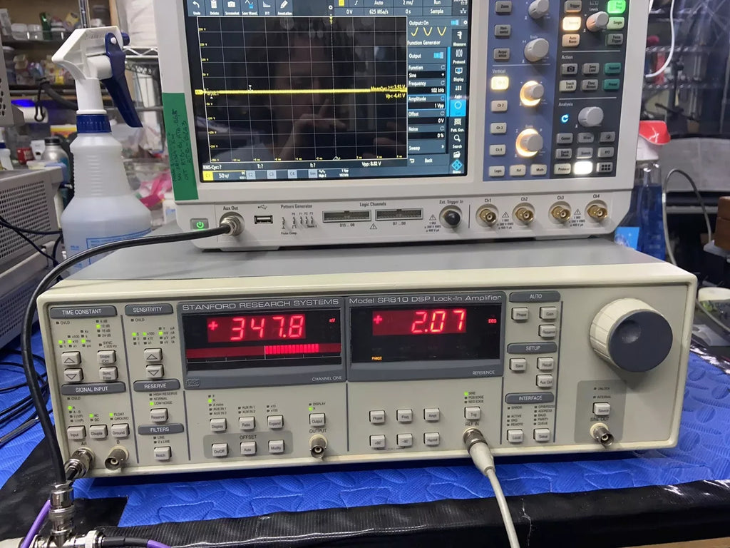 Stanford Research Systems SR810 DSP Lock-In Amplifier with Calibration - ZYYKZ Test Equipment