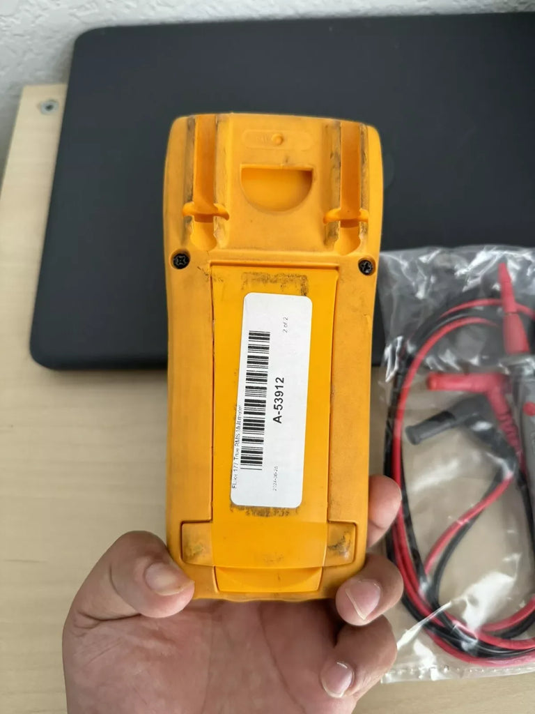 FLUKE 177 True RMS Digital Multimeter with Lead Set - Calibrated & Tested - ZYYKZ Test Equipment