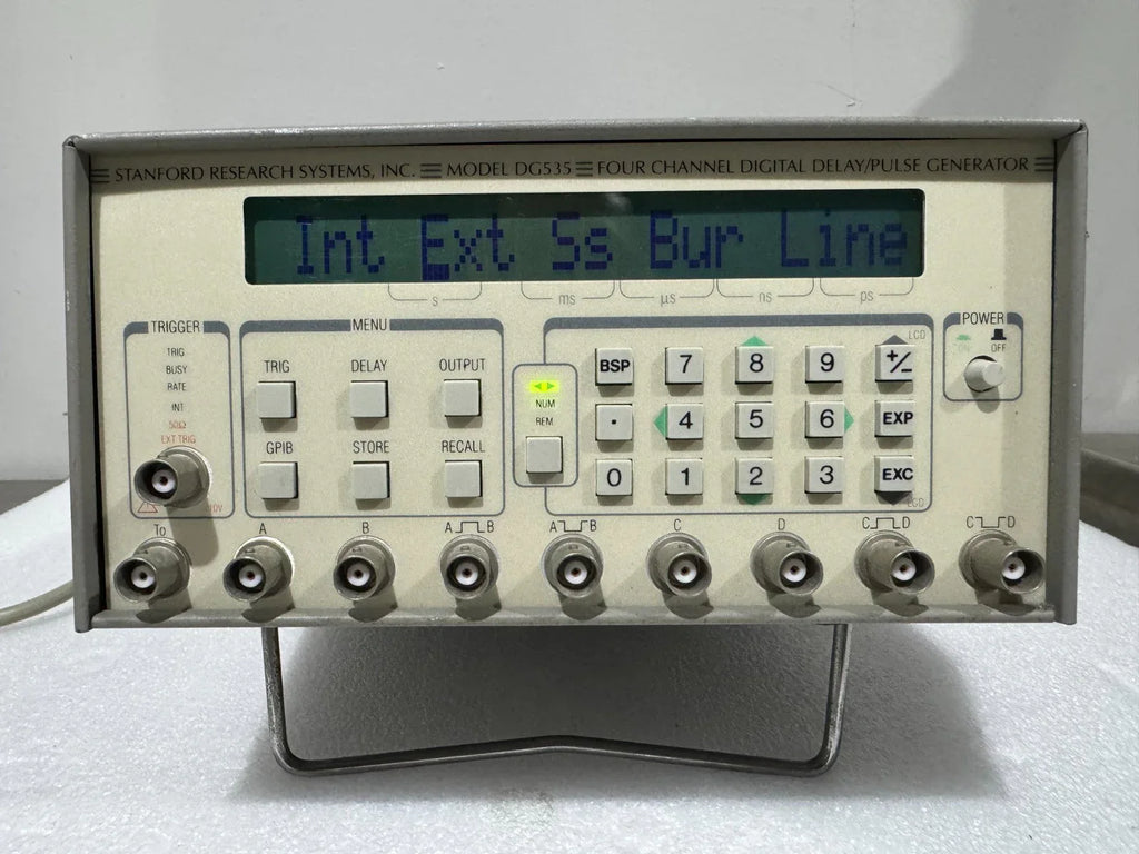 SRS DG535 Four-Channel Digital Delay Pulse Generator with 250 ps Resolution - ZYYKZ Test Equipment