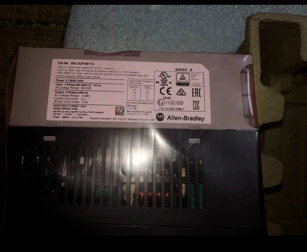 25C-D2P3N114 & 25C-D2P3N104 High-Performance Double Pole Circuit Breakers - ZYYKZ Test Equipment