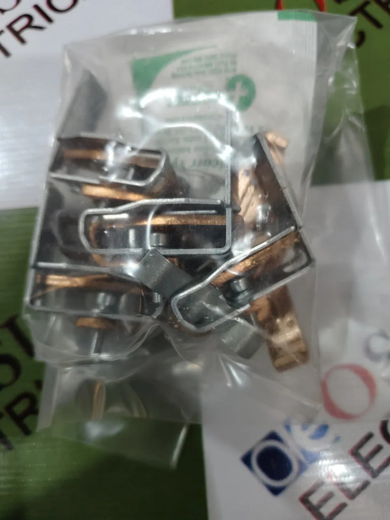 Schneider Electric LA5FF431 Contact Kit for LC1F115/150 Contactor - ZYYKZ Test Equipment