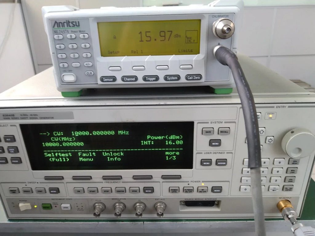 Agilent 83640B Synthesized Sweep Signal Generator 10 MHz to 40 GHz - ZYYKZ Test Equipment