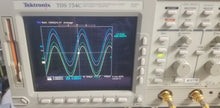 Load image into Gallery viewer, Tektronix TDS754C 500 MHz 4-Channel Digital Storage Oscilloscope - ZYYKZ Test Equipment