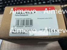 Load image into Gallery viewer, Honeywell R4343E1014 Advanced Temperature Controller