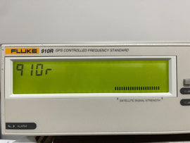 Fluke 910R GPS Controlled Frequency Standard with High Stability - ZYYKZ Test Equipment