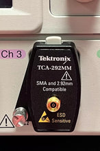 Load image into Gallery viewer, Tektronix DPO72004B 20 GHz Digital Phosphor Oscilloscope with 50 GS/s Sampling Rate - ZYYKZ Test Equipment