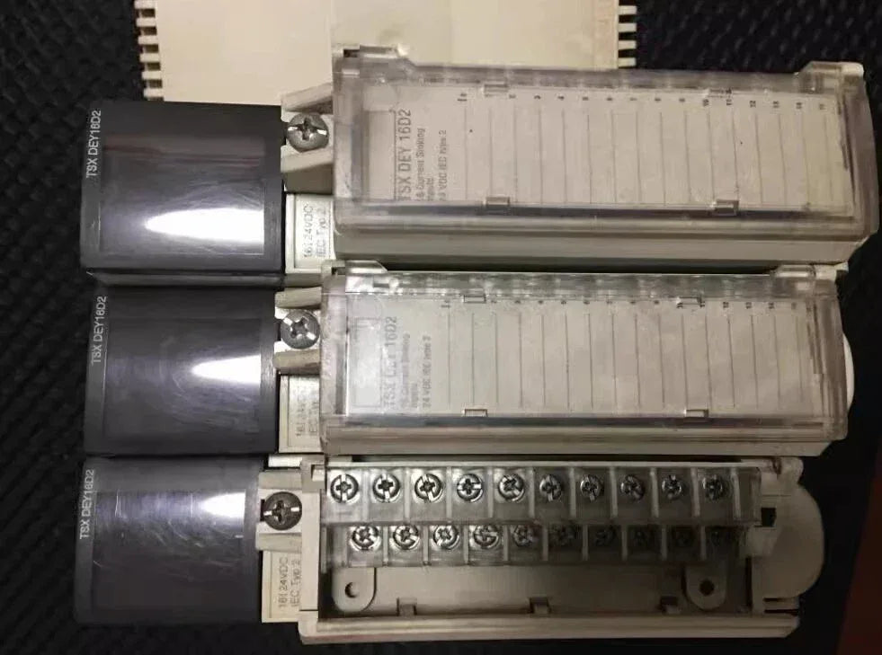 Schneider Electric TSX DEY16D2 Digital Input Module for Industrial Automation - ZYYKZ Test Equipment