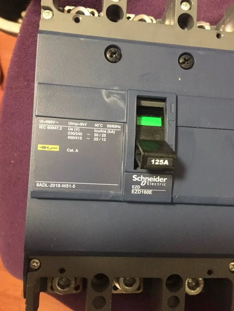 EZD160/250 3-Pole 125A Circuit Breaker – Reliable Electrical Protection - ZYYKZ Test Equipment