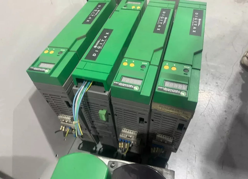 Compact DBE220 Digital Battery Eliminator & STDJ11 Signal Distributor Bundle - ZYYKZ Test Equipment