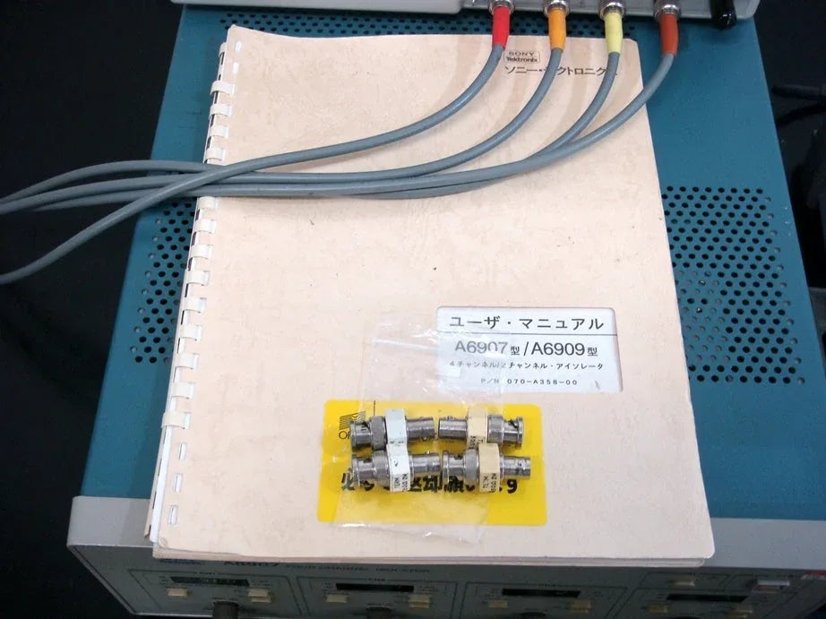 Tektronix A6907 4-Channel DC-60MHz Differential Isolator - ZYYKZ Test Equipment