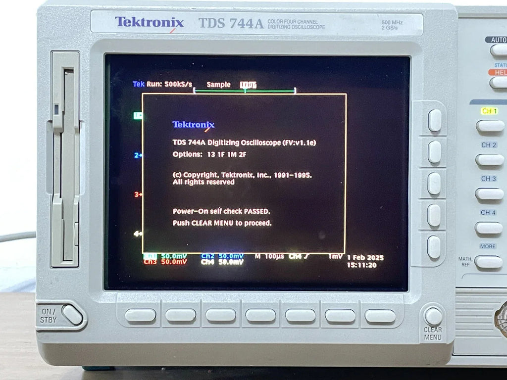 Tektronix TDS744A 500MHz 2GS/s Digital Storage Oscilloscope - ZYYKZ Test Equipment