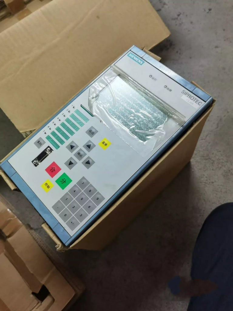 7SJ68 7SJ6827-4EW20-3FE0/DD Protector by Siemens