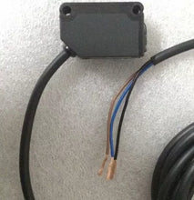 Load image into Gallery viewer, Panasonic CX-425 High-Precision Photoelectric Sensor - ZYYKZ Test Equipment
