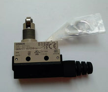 Load image into Gallery viewer, OMRON SHL-Q2155 Industrial Limit Switch - Reliable Position Detection - ZYYKZ Test Equipment