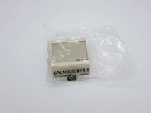 Load image into Gallery viewer, ROBERTSHAW Room Humidity Transmitter - Accurate Indoor Humidity Sensor - ZYYKZ Test Equipment
