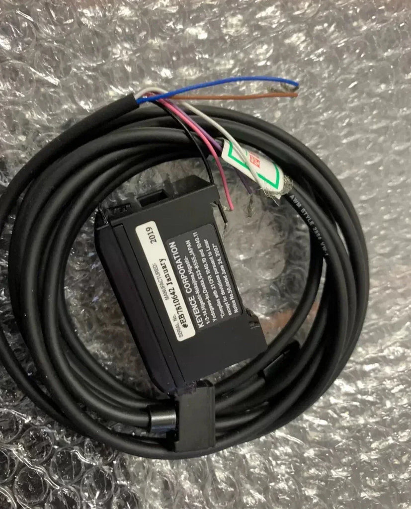 Keyence FT-50CA Compact Digital Fiber Optic Sensor with High-Speed Response - ZYYKZ Test Equipment