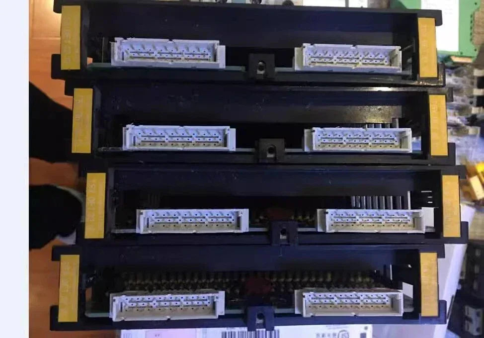 TSX DET 3212 Industrial Automation Communication Module - ZYYKZ Test Equipment