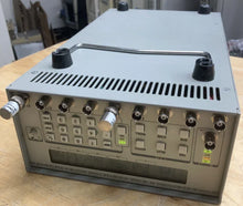 Load image into Gallery viewer, Stanford Research DG535 High-Precision Digital Delay and Pulse Generator with Calibration Data - ZYYKZ Test Equipment
