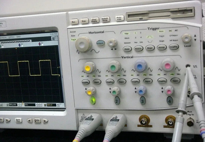 HP 54825A 500 MHz Digital Oscilloscope with 2 Channels - ZYYKZ Test Equipment
