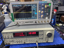 Load image into Gallery viewer, Stanford Research Systems SR810 DSP Lock-In Amplifier with Calibration - ZYYKZ Test Equipment