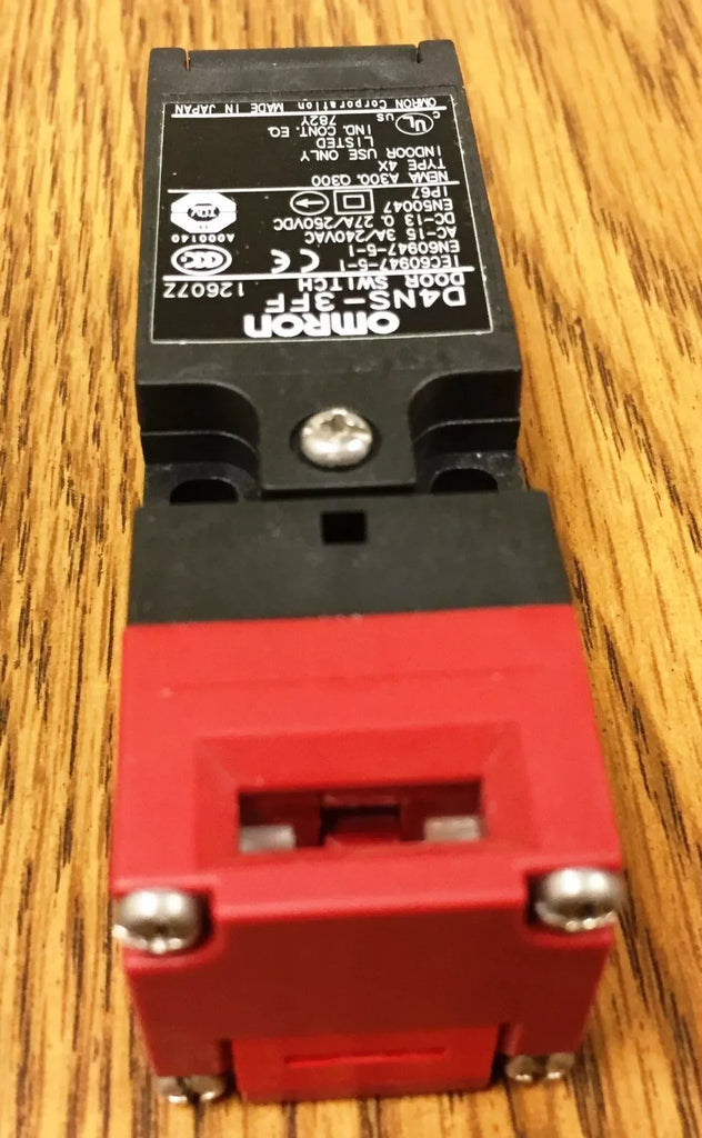 Omron D4NS-3FF Safety Interlock Switch with Key Lock - ZYYKZ Test Equipment