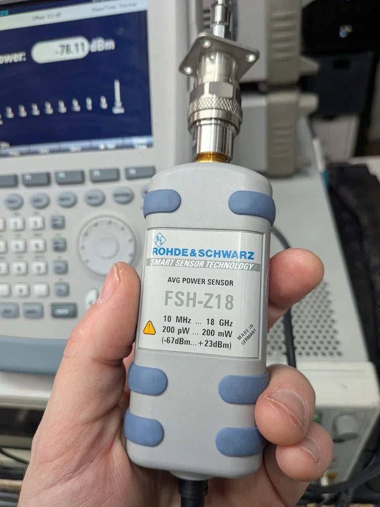 Rohde & Schwarz FSH20 K17 Handheld Spectrum Analyzer with Integrated Power Meter & Sensor - Calibrated - ZYYKZ Test Equipment