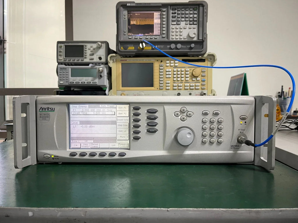 Anritsu MG3692A Continuous Wave Signal Generator 0.1 Hz to 20 GHz - ZYYKZ Test Equipment