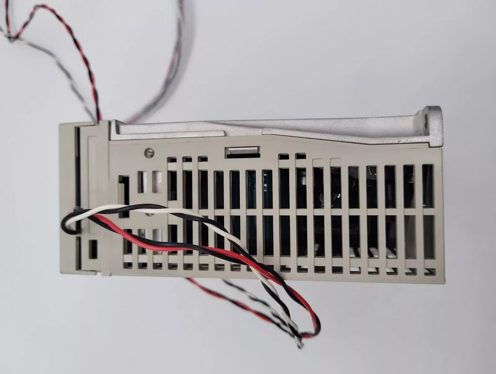 Yaskawa SGDM-02ADA 200W 240V AC Precision Servo Pack Driver Controller - ZYYKZ Test Equipment