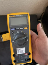 Load image into Gallery viewer, Fluke 77IV Digital Multimeter with Leads, Accessories &amp; Stow Pouch - Calibrated 2023 - ZYYKZ Test Equipment