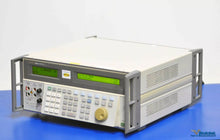 Load image into Gallery viewer, Fluke 5500A Multifunction Calibrator - NIST Calibrated Multi-Product Calibration Tool