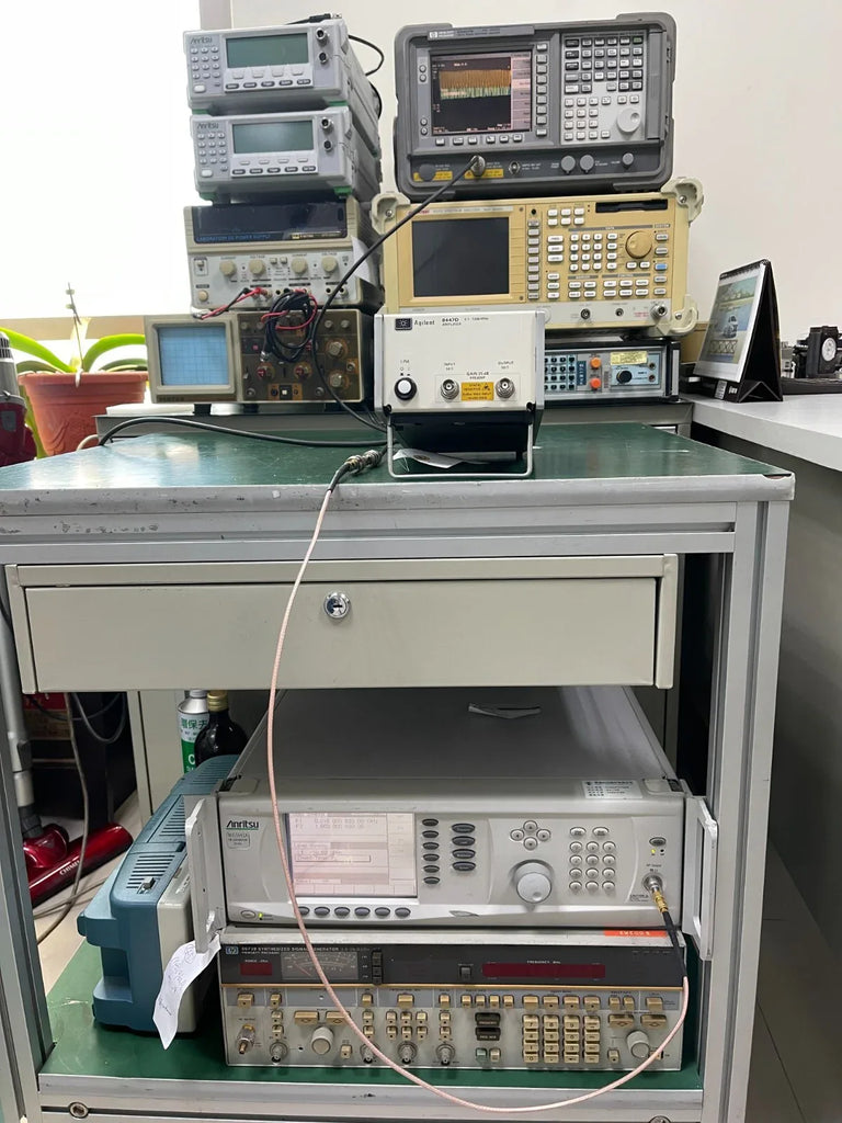 HP Agilent 8447D Low Noise Amplifier 0.1-1300 MHz - ZYYKZ Test Equipment