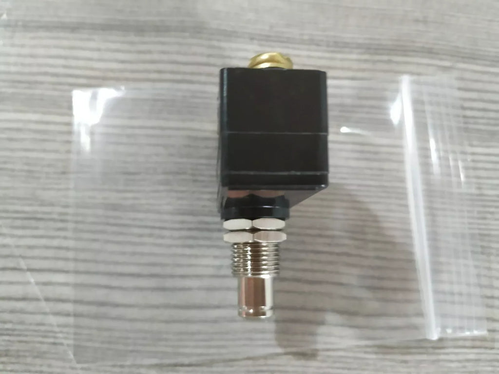 CHNT YBLXW-5/11M Miniature Circuit Breaker 11A Single Pole 230/400V - ZYYKZ Test Equipment
