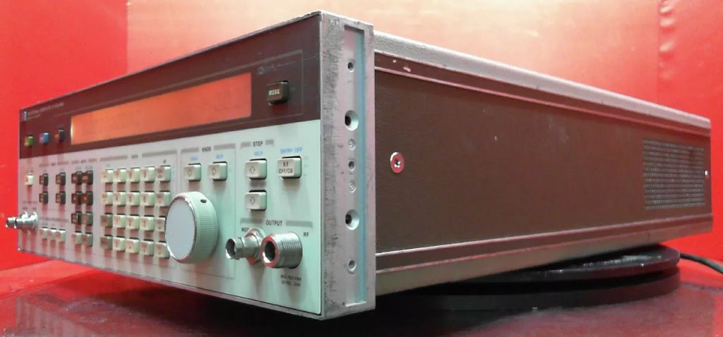 Agilent 8642B Synthesized Signal Generator 100 kHz - 2115 MHz - ZYYKZ Test Equipment