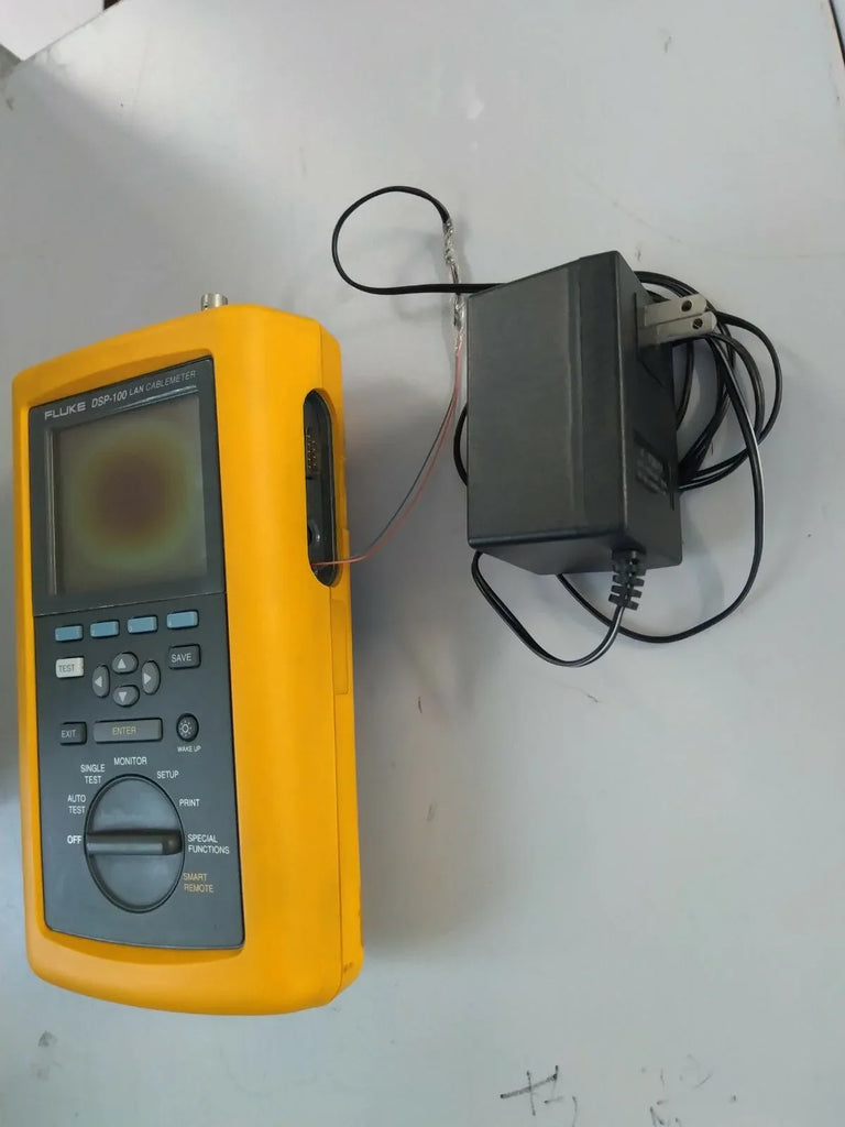Fluke DSP-100 LAN Cable Meter with External AC Adapter - ZYYKZ Test Equipment