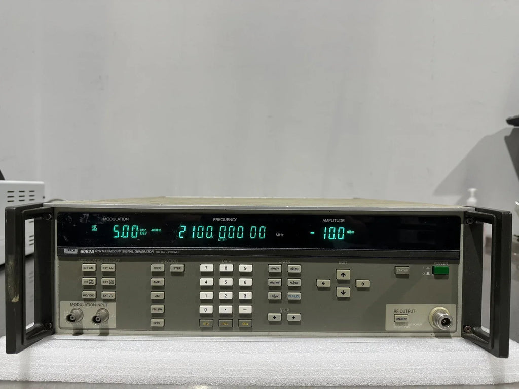 Fluke 6062A Synthesized RF Signal Generator, 10 MHz to 500 MHz - ZYYKZ Test Equipment