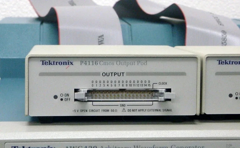 Tektronix 200MHz 16-Bit 2-Channel Arbitrary Waveform Generator - ZYYKZ Test Equipment