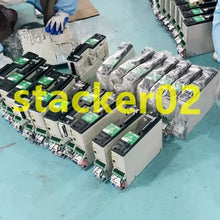 Load image into Gallery viewer, DST DST1203 P Version Portable Digital Oscilloscope 200MHz 2-Channel - ZYYKZ Test Equipment