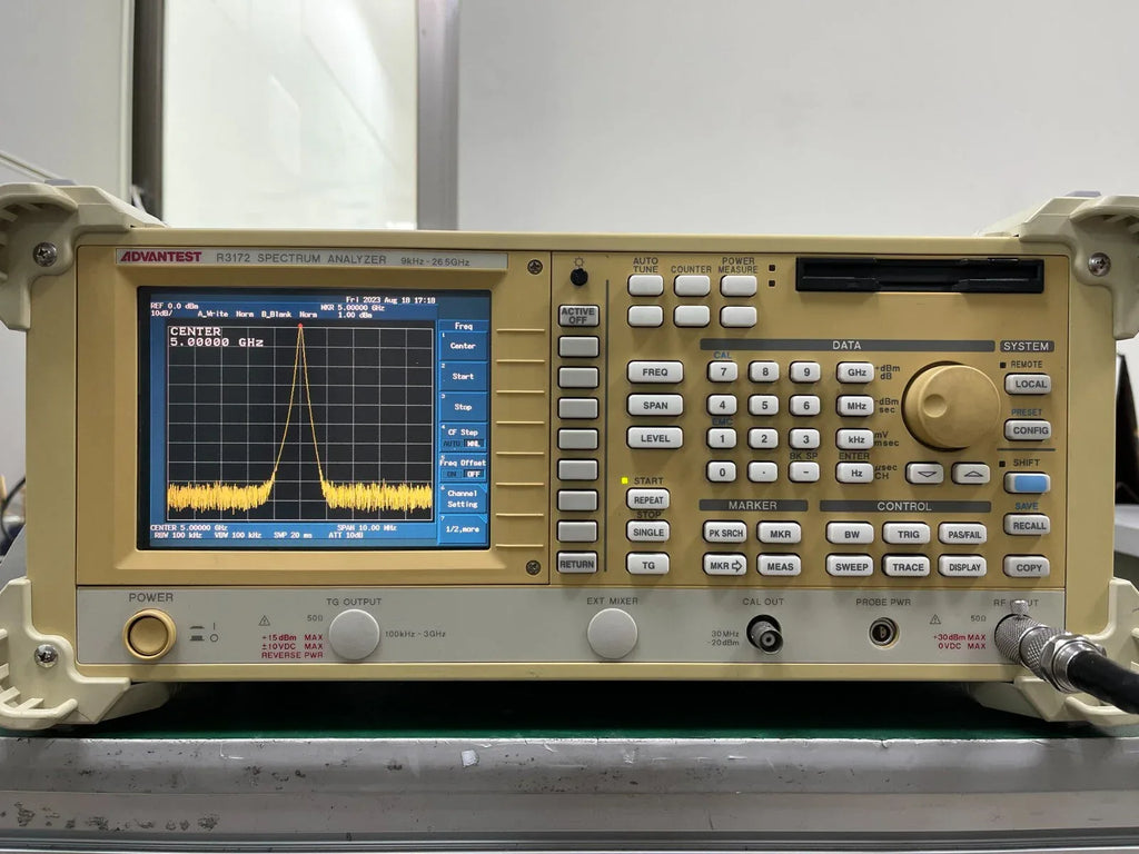 Advantest R3172 Spectrum Analyzer 9 kHz to 26.5 GHz - ZYYKZ Test Equipment