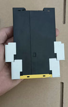 Load image into Gallery viewer, Siemens Safety Relay Module 3TK2821-1CB30 for Industrial Automation - ZYYKZ Test Equipment
