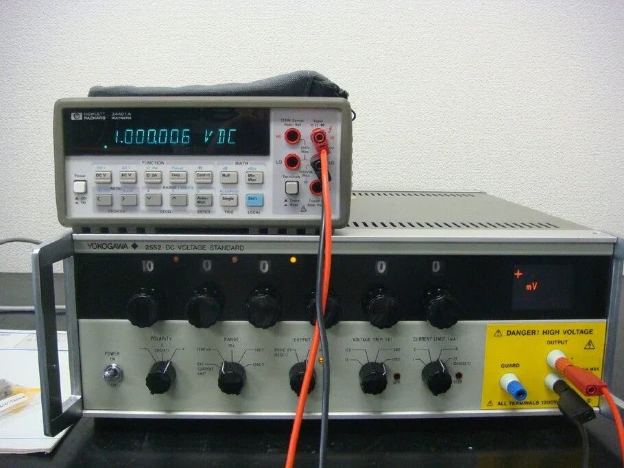 YOKOGAWA 2552-12 Precision DC Standard Source Calibrator - ZYYKZ Test Equipment