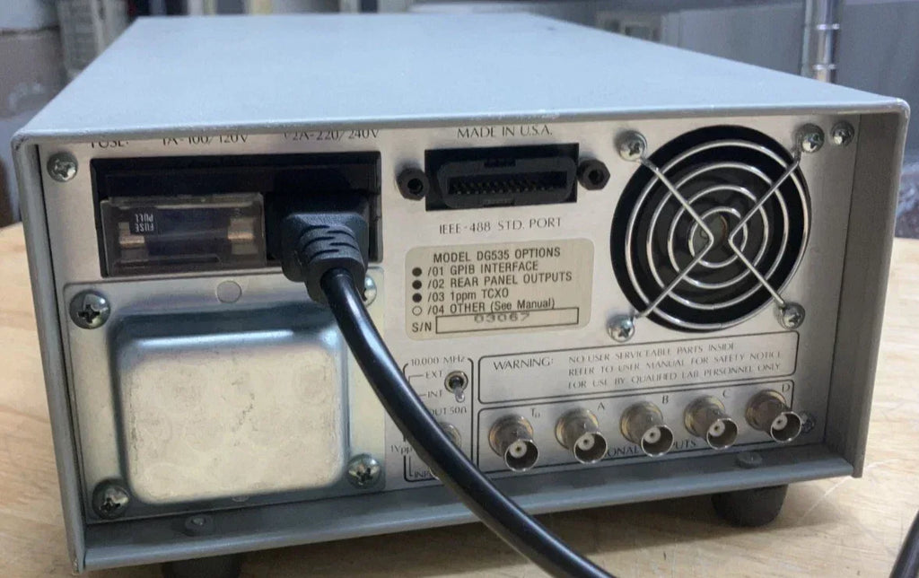 Stanford Research DG535 High-Precision Digital Delay and Pulse Generator with Calibration Data - ZYYKZ Test Equipment