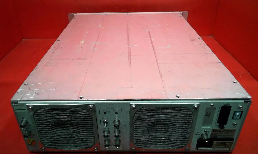 Gigatronics 900/2-18 Synthesized Signal Sweep Generator 2-18 GHz - ZYYKZ Test Equipment