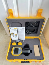 Load image into Gallery viewer, Fluke Ti480 PRO Thermal Imaging Camera 640x480, 60Hz with Dual Batteries &amp; Charger - ZYYKZ Test Equipment