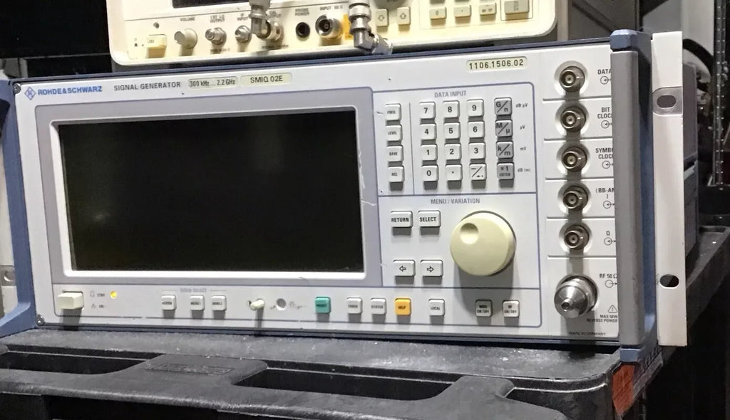 Rohde & Schwarz SMIQ02E Signal Generator 300 kHz to 2.2 GHz - ZYYKZ Test Equipment
