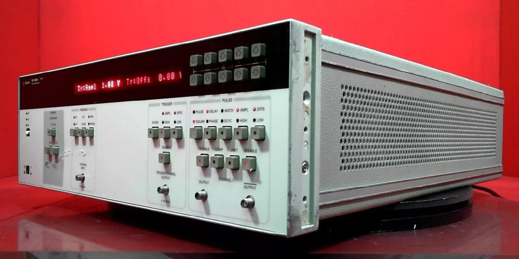 Agilent 8133A High-Speed Pulse Generator 33MHz to 3GHz - ZYYKZ Test Equipment