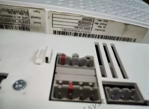 Lenze E82EV223K4B201 Frequency Inverter - 2.2 kW, 3-Phase AC Drive - ZYYKZ Test Equipment