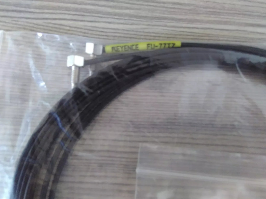 KEYENCE FU-77TZ Fiber Optic Sensor - High Precision, New In Box - ZYYKZ Test Equipment