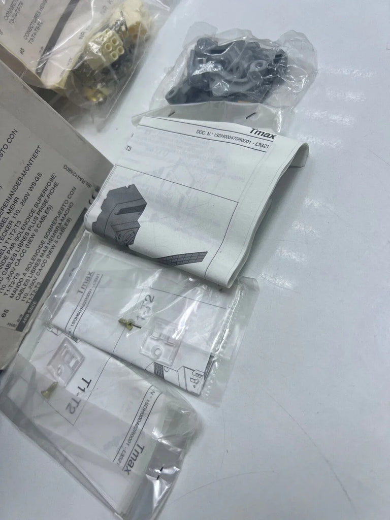 ABB SACE Tmax 1SDA059597R1 Circuit Breaker 110-250VAC/DC, Thermal-Magnetic - ZYYKZ Test Equipment